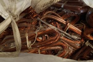 Proponen crear un registro de compraventa de metales