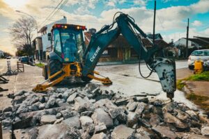 El  EMVIAL completó más de 30 mil metros cuadrados de obras viales en distintos barrios