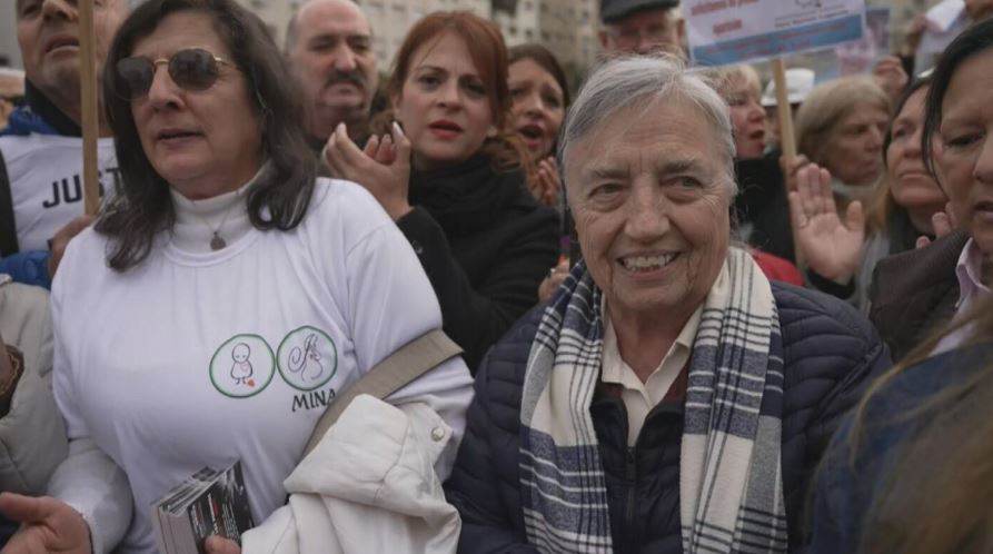Martha Pelloni: “Necesitamos que se sepa quiénes se llevaron a Loan Peña”