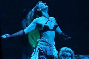 La compañía Quantum Danza Teatro presenta el espectáculo “Antrop/Bs/Ceno”