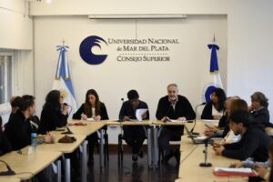 La Universidad de MDP se pronunció sobre el atraso salarial , becas y la parálisis del sistema científico tecnológico