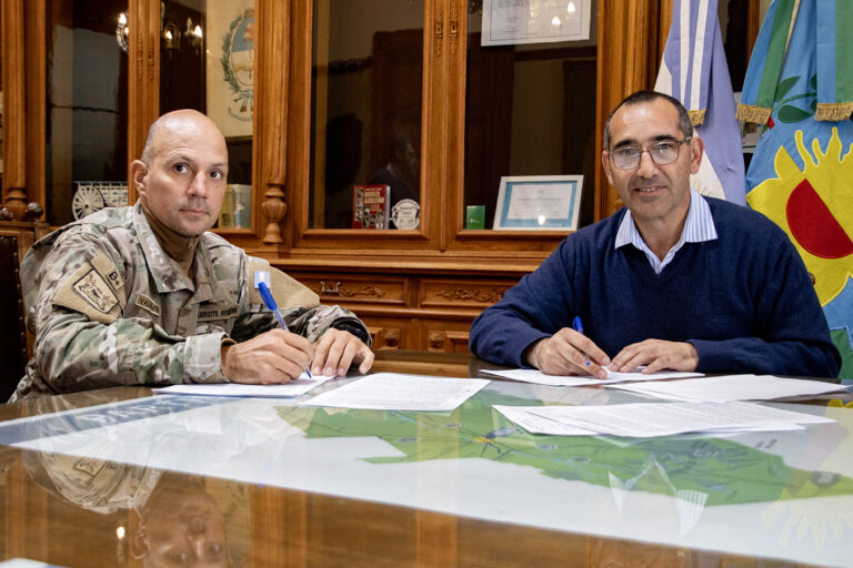 En Azul el Ejercito hará tareas de bacheo y mantenimiento en calles: Articulan con Olavarría