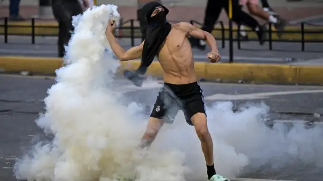 Tensión en la embajada argentina en Venezuela: denunciaron que la Policía intentó entrar por la fuerza