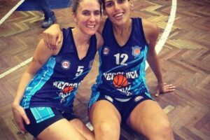 Las basquetbolistas de Peñarol se negaron a recibir el trofeo de campeonas