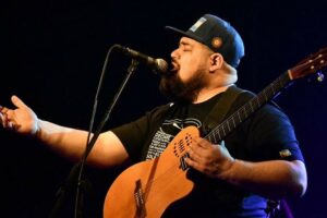 “Tenemos Peña” propone bandas de folklore, feria de arte y clases de chacarera