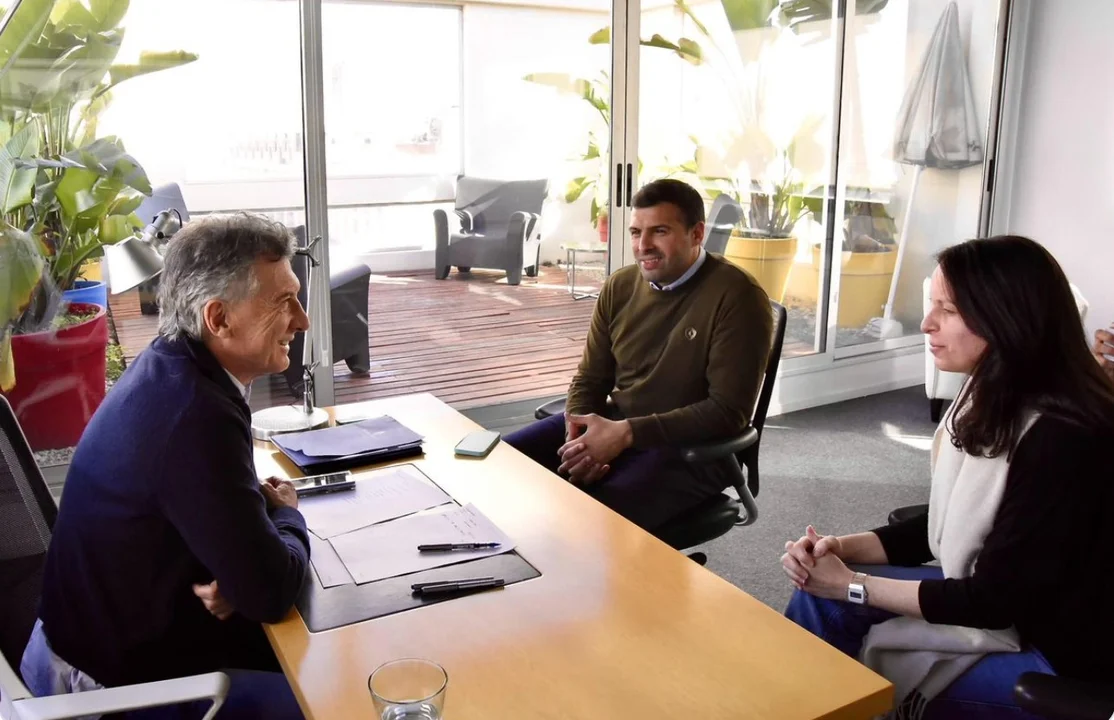 Se enfría cada vez más la fusión del PRO con La Libertad Avanza