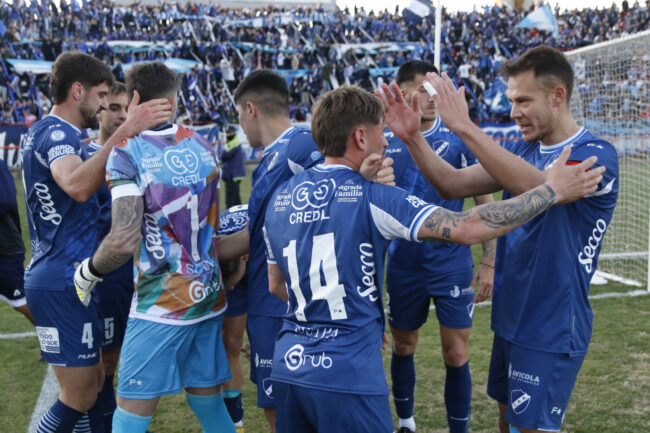 Triunfazo de Alvarado en Salta