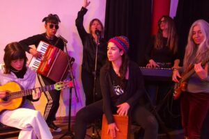 Un recorrido por la música latinoamericana de la mano de Humo brujo