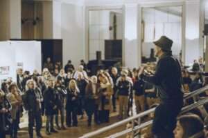 Ofrecen un recorrido por las obras de la 11ª edición de la muestra “Mar del Plata y su mirada”