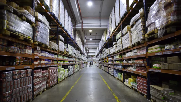 El consumo en supermercados se derrumbó casi un 23% durante los primeros días de agosto