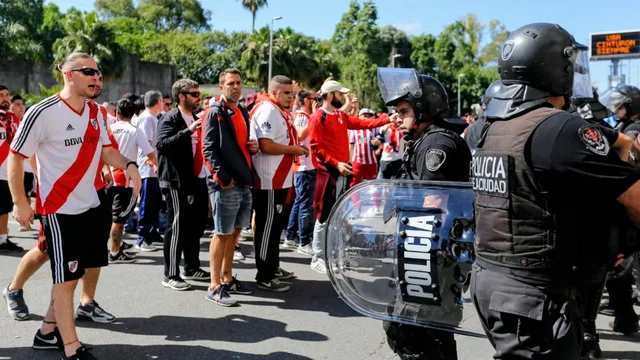 Aprevide habilitó el ingreso de repelentes en crema en los estadios de Buenos Aires