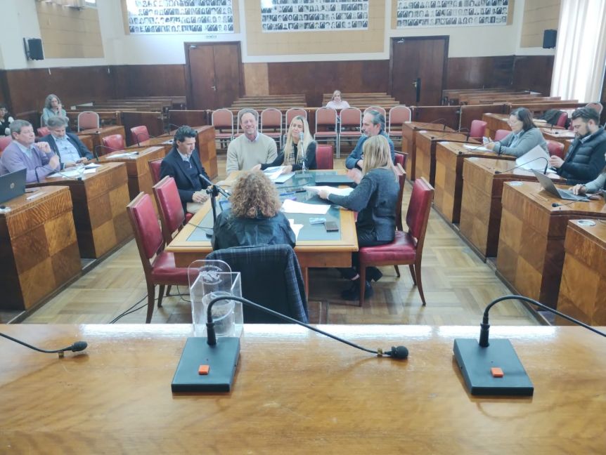 Obras: críticas a las compensaciones, invitaciones traspapeladas y carencias técnicas