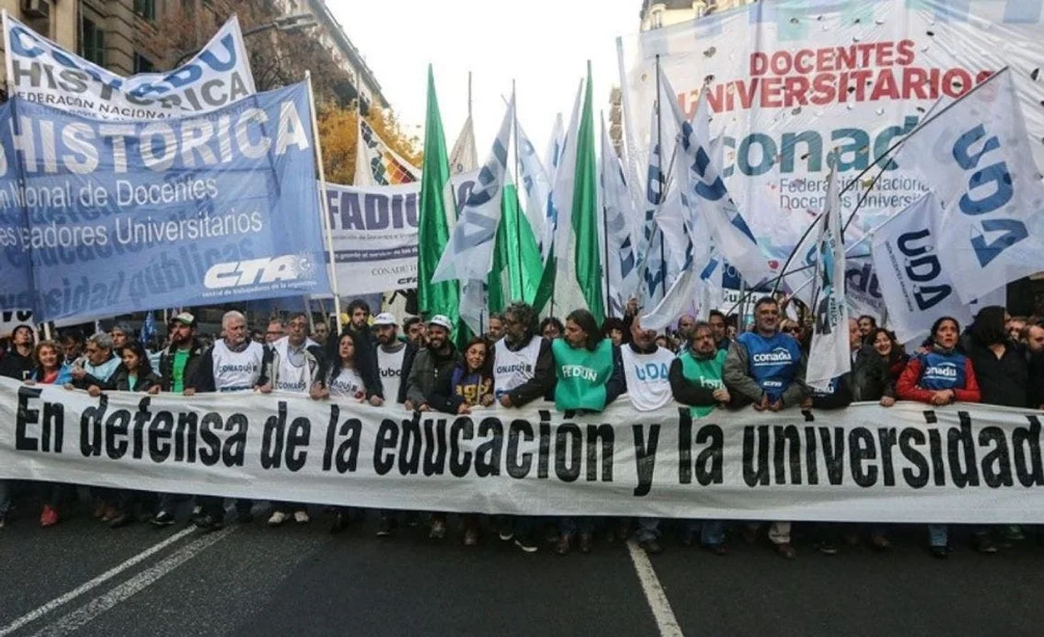 El Frente Sindical de Universidades Nacionales lanzó un «paro total» para mañana