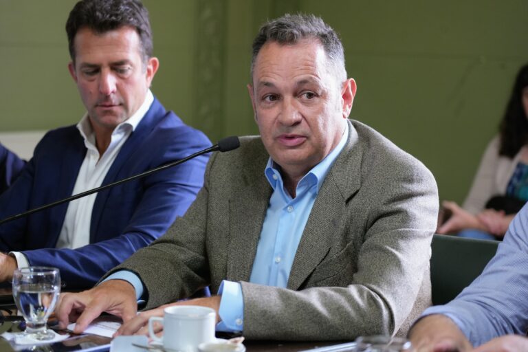 Desde UCR – Cambio Federal aseguran que “los afiliados del IOMA están a la deriva”