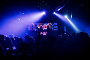 “La Re Fiesta” regresa este viernes con toda la música de 1990 a 2015