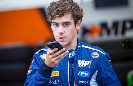 Así será el nuevo casco de Franco Colapinto en el GP de Qatar