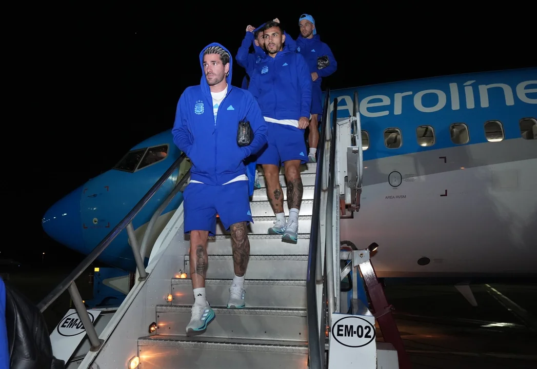 La Selección argentina llegó al país tras la derrota ante Paraguay por las Eliminatorias Sudamericanas