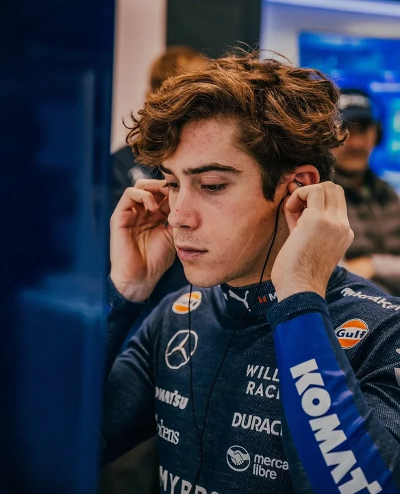 Franco Colapinto se prepara para el Gran Premio de Qatar: «¡A disfrutar! Vamos equipo»