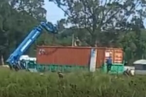 “ Acá hay miles de dólares de los usurpadores en nuestras tierras”