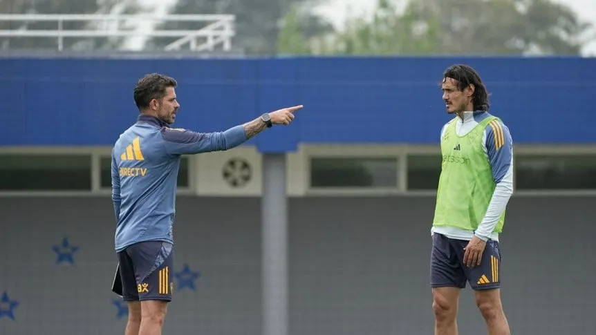 Cavani, suplente en Boca contra Unión por haber llegado tarde a la charla técnica