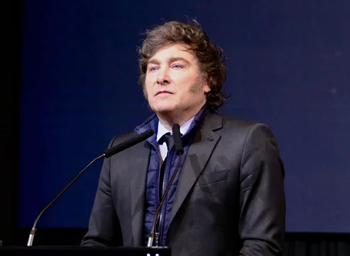 Enfrente están los monstruos de siempre