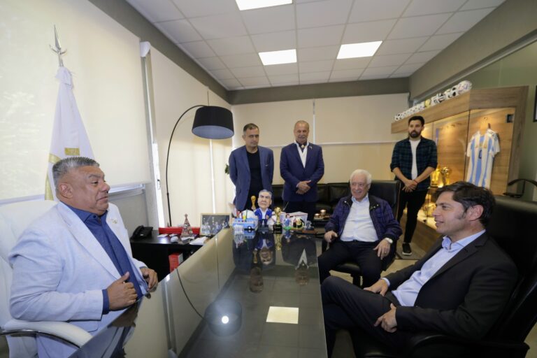 Kicillof y la AFA acuerdan por el Estadio Único de La Plata: podrá jugar la Selección Argentina