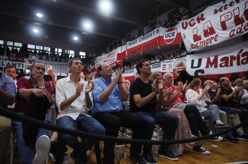 No era por la Revolución Francesa: Abad ya negocia cargos con LLA