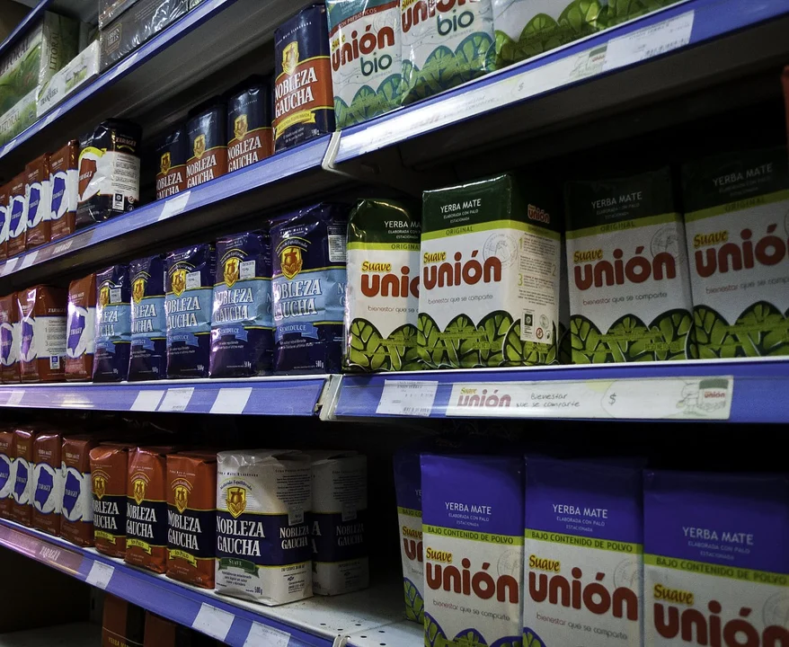 Por la caída del poder adquisitivo, ni siquiera pudo resistir el principal consumo de los argentinos