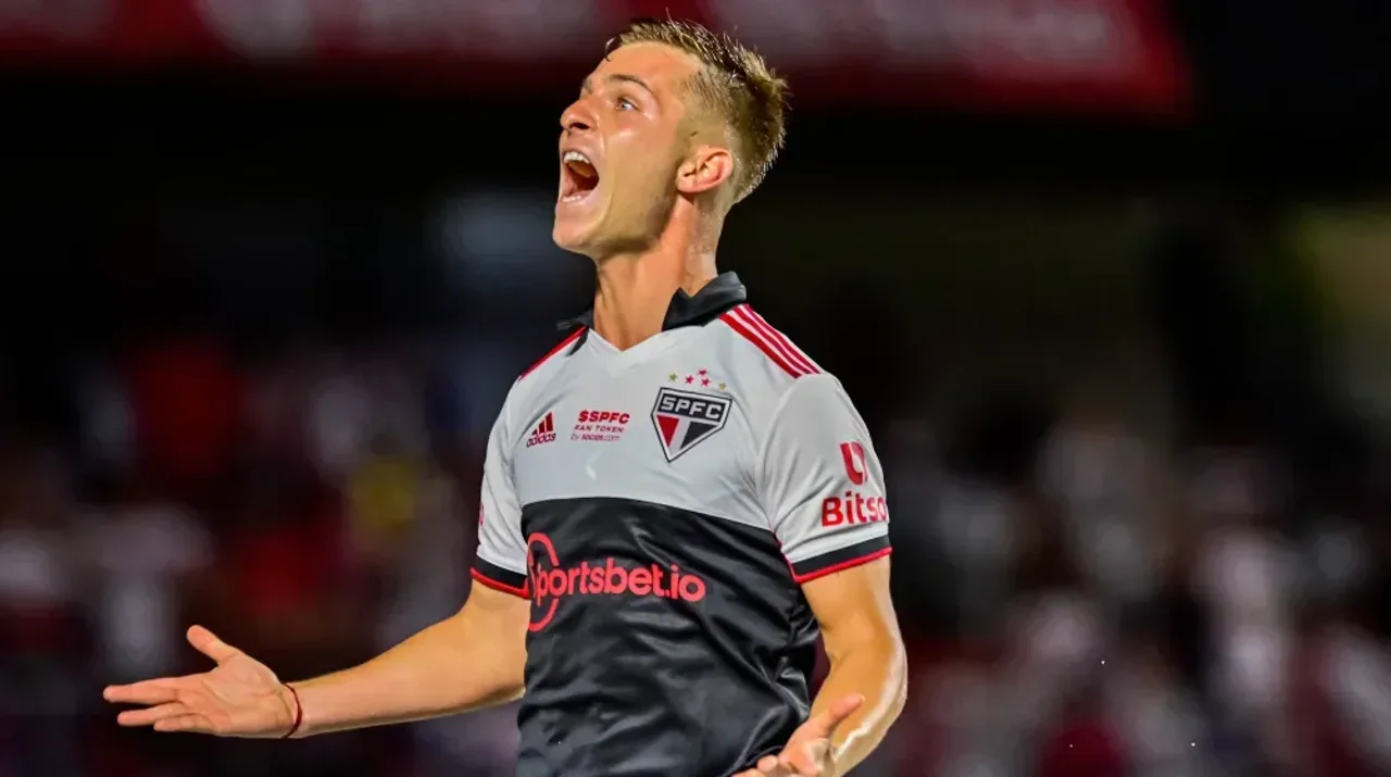 River refuerza el ataque con dos figuras