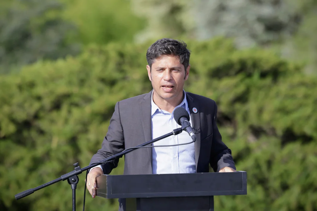 Axel Kicillof lamentó «la caída del turismo» y la atribuyó al «plan económico» de Javier Milei