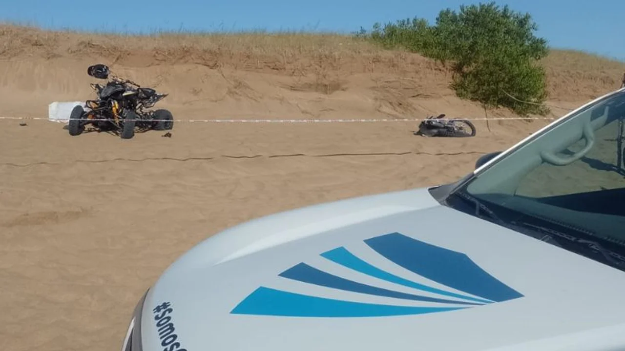 Otra tragedia en la costa: un motociclista murió en la playa tras chocar de frente contra un cuatriciclo