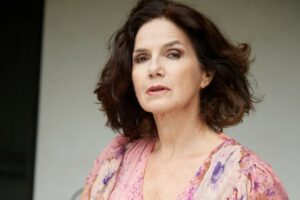 Dolores Solá presentará temas propios y grandes clásicos en la Sala Bristol del Casino Central