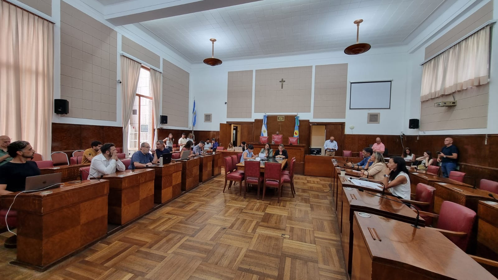 El oficialismo ofreció un recital a canilla libre para avanzar con el Presupuesto 2025