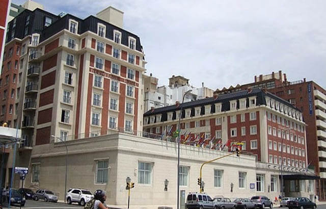 Personal gastronómico del Hermitage y Provincial al borde del paro: No pueden cobrar