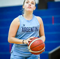 La basquetbolista marplatense más destacada que no sueña con ser profesional