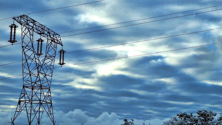 Cooperativas eléctricas en rojo: esperan plan de pago pero no saben si podrán afrontarlo