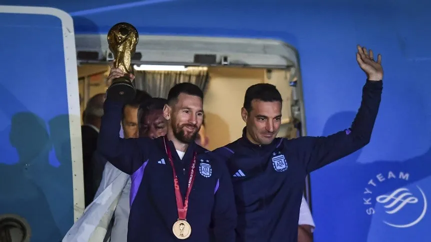 Scaloni reveló las «ganas» de Messi de estar en el Mundial 2026 e insinuó «sorpresas» en futuras convocatorias