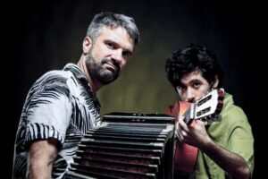 El dúo TomiTomi llega con su show de composiciones propias y autores clásicos