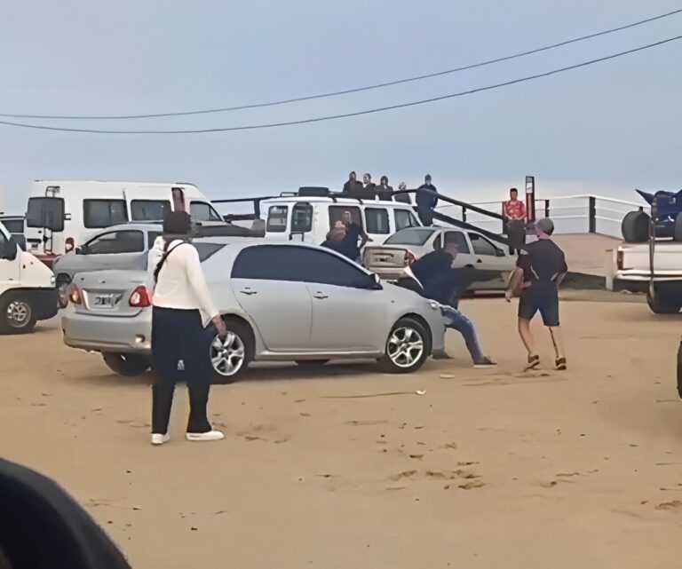 Villa Gesell: un turista terminó a las trompadas con un trapito que le pedía $ 20.000 para estacionar