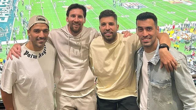 No solo Lionel Messi: Luis Suárez, Sergio Busquets y Jordi Alba fueron juntos al Super Bowl de Nueva Orleans