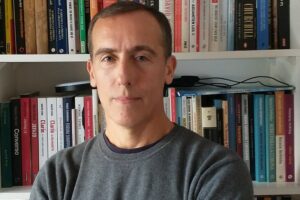 Hugo Alconada Mon presentará “La cacería de hierro” en “Verano Planeta”