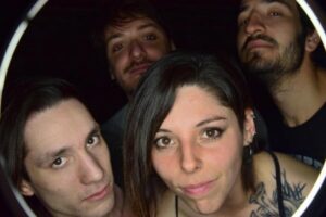 El grupo Huesos se presentará en el ciclo “Puerto familia”