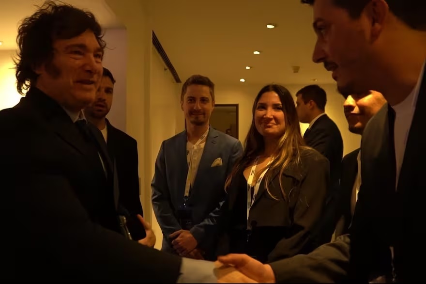 Según New York Times, los creadores de $Libra pedían hasta US$ 500.000 para ver a Milei