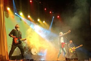 Corderos repasará en vivo los temas de “No me dejes caer” y “La excusa perfecta”