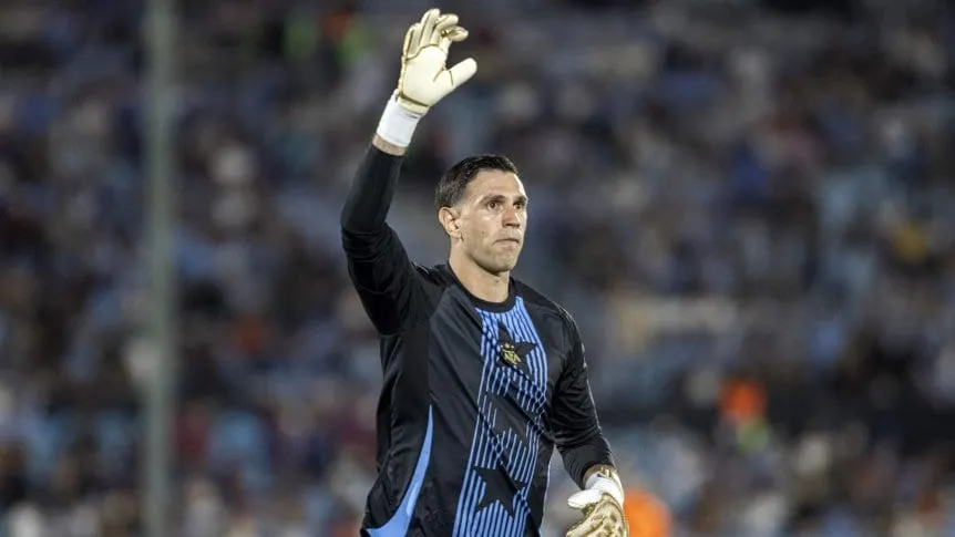 Dibu Martínez y sus 50 partidos en la Selección Argentina para quedar en la historia