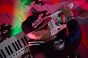 Néstor en Bloque se presenta esta noche en Ciudad Cultural Brewhouse Puerto