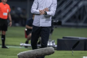 Vélez goleó y dejó a Palermo sin trabajo