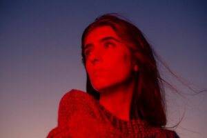 La cantante y compositora marplatense Judith lanzará “A la distancia”, su primer EP