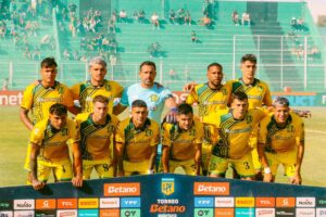 Aldosivi se va de vacaciones con una sonrisa enorme