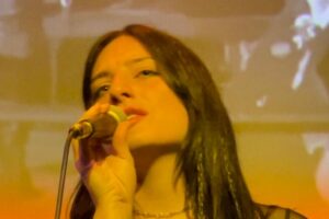 Cande Salinas, como Kndyss, se presentará en Vorterix Club